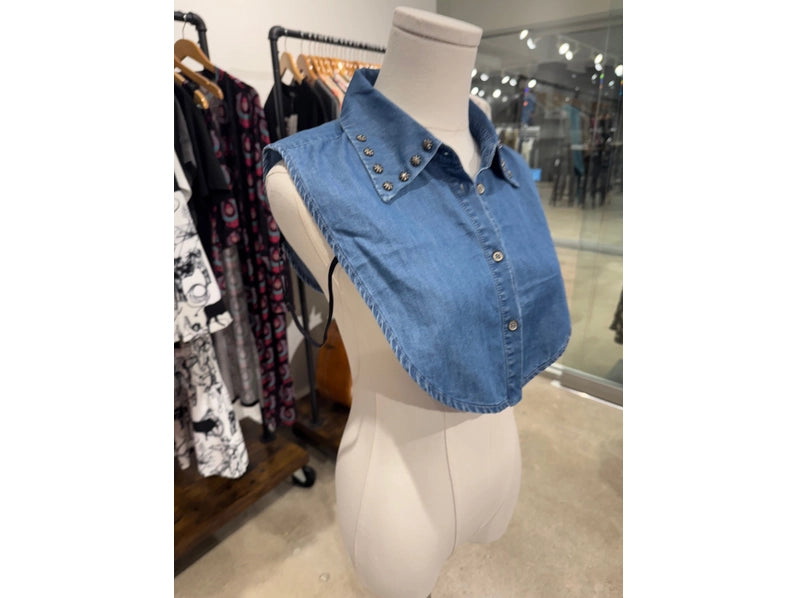The Stud Jean Collar