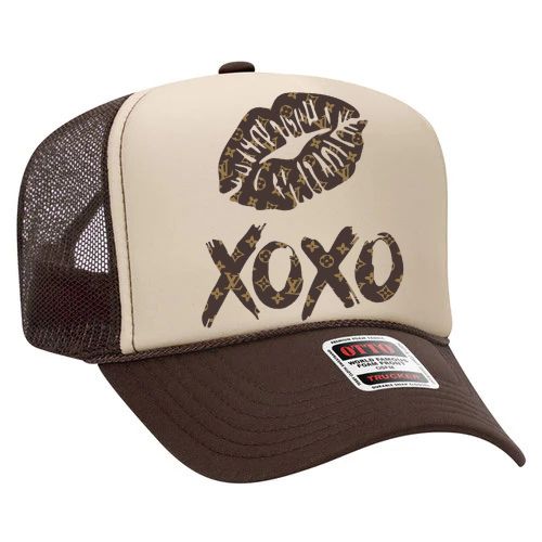 XOXO Trucker